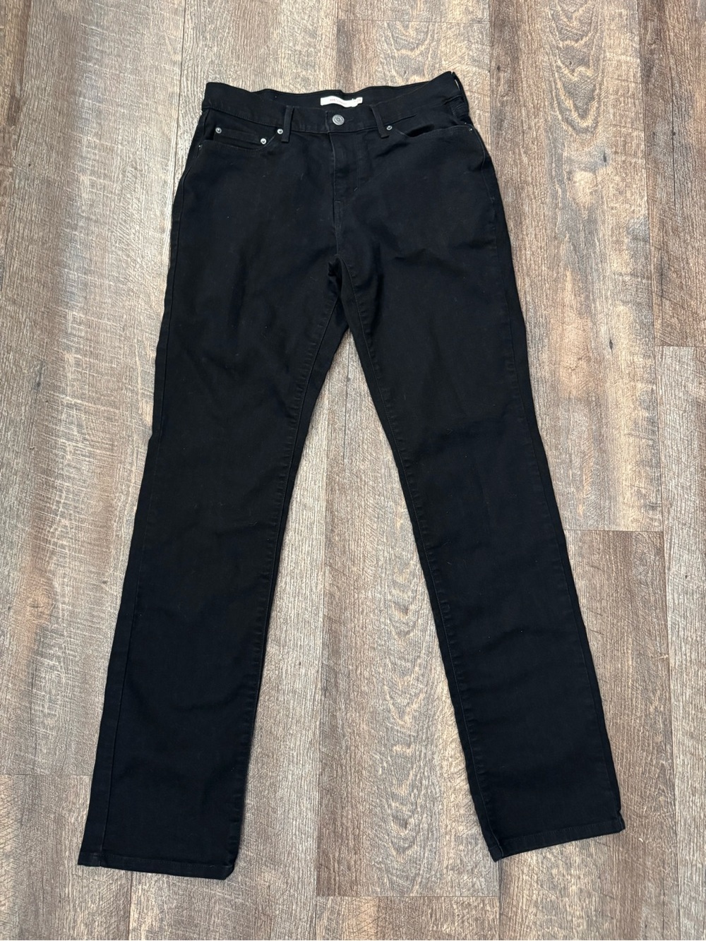 Levi's Women's Black Straight-Leg Jeans